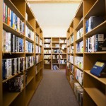 【PTAのつて】学校の図書館（本棚）の掃除をするアルバイト【体験者は高校生】